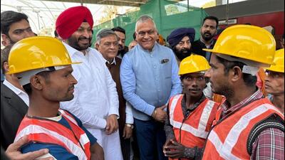 Minister of state for railways Ravneet Bittu along with other BJP leaders inspect ongoing works at Jalandhar cantonment railway station, Sunday. (HT File)