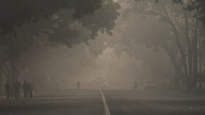 Smog in Delhi, where AQI has remained 'very poor' (Hindustan Times) Smog in Delhi, where AQI has remained 'very poor' (Hindustan Times)