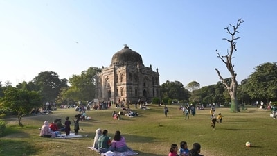 Residents visiting recreation spots in Delhi on Sunday afternoon. (Arvind Yadav/HT Photo) Residents visiting recreation spots in Delhi on Sunday afternoon. (Arvind Yadav/HT Photo)