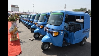 The new fare would only apply to e-rickshaws booked for a full ride (HT Photo)