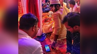 A groom went viral for playing ludo at his wedding. (X/@Muskan_nnn) A groom went viral for playing ludo at his wedding. (X/@Muskan_nnn)