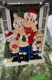 Ritika Sajdeh's hristmas-themed Instagram post Ritika Sajdeh's hristmas-themed Instagram post