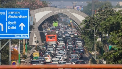 Farmers' march: Vehicles stuck in a traffic jam on a road near Delhi-Noida border after security was heightened in view of farmers' protest march towards Delhi. (PTI) Farmers' march: Vehicles stuck in a traffic jam on a road near Delhi-Noida border after security was heightened in view of farmers' protest march towards Delhi. (PTI)