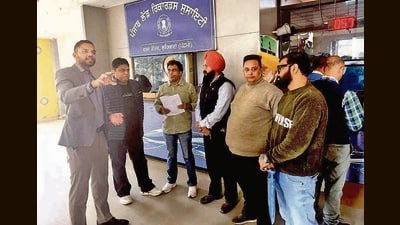 DC Jitendra Jorwal conducting a surprise inspection at the sub-registrar’s office in Ludhiana on Monday. (Hindustan Times) DC Jitendra Jorwal conducting a surprise inspection at the sub-registrar’s office in Ludhiana on Monday. (Hindustan Times)