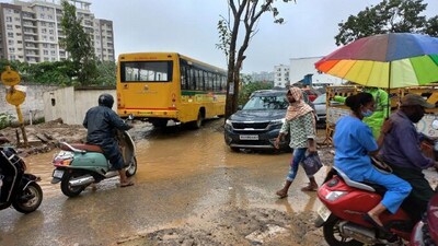 Slow-moving traffic due to waterlogging at Rayasandra towards Anekal in Bengaluru. (X/ @blrcitytraffic) Slow-moving traffic due to waterlogging at Rayasandra towards Anekal in Bengaluru. (X/ @blrcitytraffic)