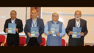 The members unveil Oxford University’s report on Monday. (HT Photo) The members unveil Oxford University’s report on Monday. (HT Photo)