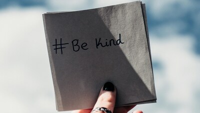 The researchers observed a strong link between prosocial actions and higher ratings of physical attractiveness. (Pexels) The researchers observed a strong link between prosocial actions and higher ratings of physical attractiveness. (Pexels)