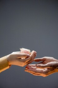 Kindness can make us mre physical attractive. (Pexels) Kindness can make us mre physical attractive. (Pexels)