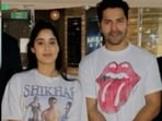 Janhvi Kapoor's quirky T-shirt is stealing all the attention. Janhvi Kapoor's quirky T-shirt is stealing all the attention.