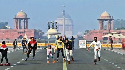 Delhi's AQI was recorded at 274 at 8am on December 3. (Photos; Arvind Yadav/HT) Delhi's AQI was recorded at 274 at 8am on December 3. (Photos; Arvind Yadav/HT)