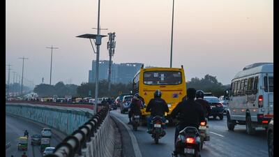 CCTV cameras installed on the Delhi-Gurugram expressway near the Signature Tower flyover on Tuesday. (HT PHOTO) CCTV cameras installed on the Delhi-Gurugram expressway near the Signature Tower flyover on Tuesday. (HT PHOTO)