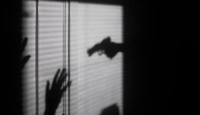 A teen killed a mom while her children were inside her house. (Unsplash/Maxim Hopman) A teen killed a mom while her children were inside her house. (Unsplash/Maxim Hopman)