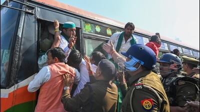 On Tuesday, around 1pm, a heavy police force, including several senior officers, reached Dalit Prerna Sthal and arrested the protesters and moved them to Luksar jail in Kasna in roadways buses. (Sunil Ghosh/HT Photo)