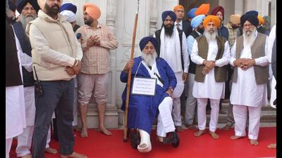 Sukhbir Singh Badal at the entrance of the Golden Temple in Amritsar on Tuesday. (Sameer Sehgal/HT) Sukhbir Singh Badal at the entrance of the Golden Temple in Amritsar on Tuesday. (Sameer Sehgal/HT)