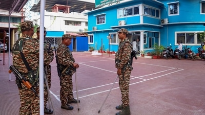Agartala: Security personnel keep vigil amid heightened security at the Bangladesh Assistant High Commission after protests erupted in Tripura over alleged attacks on Hindus in Bangladesh, in Agartala, Monday, Dec. 2, 2024. (PTI) Agartala: Security personnel keep vigil amid heightened security at the Bangladesh Assistant High Commission after protests erupted in Tripura over alleged attacks on Hindus in Bangladesh, in Agartala, Monday, Dec. 2, 2024. (PTI)