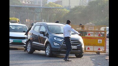Traffic police data shows that over 6,100 vehicles were fined approximately  ₹10 crore for violations, including the operation of BS-III petrol, BS-IV diesel cars, and vehicles with expired pollution certificates, between November 15 and December 2. (Parveen Kumar/HT Photo)