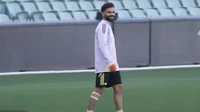 Virat Kohli spotted with a bandage on his knee. (Screengrab/Star Sports) Virat Kohli spotted with a bandage on his knee. (Screengrab/Star Sports)