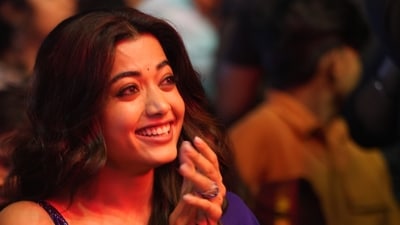 Rashmika Mandanna wore a purple saree for the gala event, which had the words Pushpa and Srivalli written on them. Rashmika Mandanna wore a purple saree for the gala event, which had the words Pushpa and Srivalli written on them. 