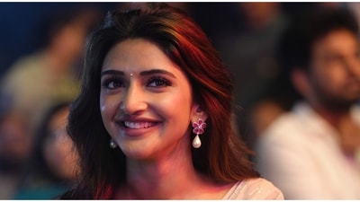 Sreeleela is all smiles at the Hyderabad pre-release event. Her special song ‘Kissik’ is a hit already. Sreeleela is all smiles at the Hyderabad pre-release event. Her special song ‘Kissik’ is a hit already.