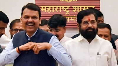 Maharashtra caretaker chief minister Eknath Shinde with Devendra Fadnavis during a press conference in Mumbai. (ANI) Maharashtra caretaker chief minister Eknath Shinde with Devendra Fadnavis during a press conference in Mumbai. (ANI)