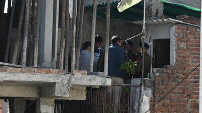 Delhi Police at the crime scene. (Vipin Kumar/HT Photo) Delhi Police at the crime scene. (Vipin Kumar/HT Photo)