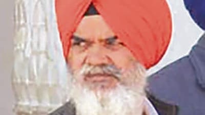 Dressed like a “sewadar” (SGPC-appointed volunteer) of the Golden Temple, assistant sub-inspector (ASI) of Punjab Police Jasvir Singh played a pivotal role in foiling a bid to assassinate wheelchair-bound Shiromani Akali Dal (SAD) president Sukhbir Singh Badal at the entrance of the shrine. Dressed like a “sewadar” (SGPC-appointed volunteer) of the Golden Temple, assistant sub-inspector (ASI) of Punjab Police Jasvir Singh played a pivotal role in foiling a bid to assassinate wheelchair-bound Shiromani Akali Dal (SAD) president Sukhbir Singh Badal at the entrance of the shrine.