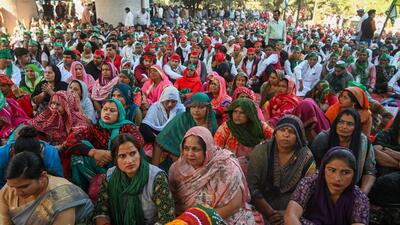 Farmers gather for a maha panchayat under the Yamuna Expressway flyover, in Greater Noida, on Wednesday. (Sunil Ghosh/HT Photo) Farmers gather for a maha panchayat under the Yamuna Expressway flyover, in Greater Noida, on Wednesday. (Sunil Ghosh/HT Photo)
