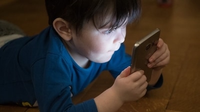 Smartphones and social media have become a big part of childhood. (Pixabay)