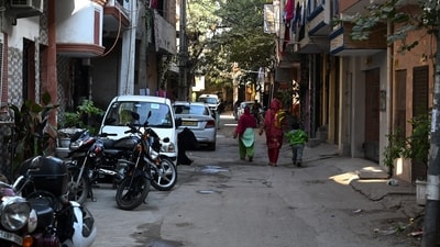 A view of the street in Devali, under the jurisdiction of the Neb Sarai Police Station, where a triple murder occurred on Wednesday, December 4, 2024 (Vipin Kumar/Hindustan Times) A view of the street in Devali, under the jurisdiction of the Neb Sarai Police Station, where a triple murder occurred on Wednesday, December 4, 2024 (Vipin Kumar/Hindustan Times)