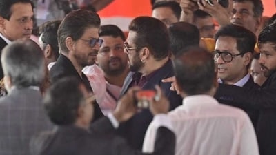 Before the ceremony, Shah Rukh Khan and Salman Khan were seen greeting each other with a hug before heading to their designated seats for the ceremony. Before the ceremony, Shah Rukh Khan and Salman Khan were seen greeting each other with a hug before heading to their designated seats for the ceremony.