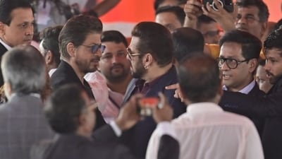 In the star studded event, an embrace between actors Shah Rukh Khan and Salman Khan also caught eyeballs. Several celebrities and industrialists were present for the oath-taking ceremony. (Yogesh Naik/Hindustan Times) In the star studded event, an embrace between actors Shah Rukh Khan and Salman Khan also caught eyeballs. Several celebrities and industrialists were present for the oath-taking ceremony. (Yogesh Naik/Hindustan Times)