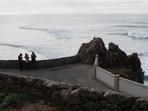 People watch the ocean after a powerful earthquake struck off the coast near Ocean Beach in San Francisco, California, U.S., December 5, 2024.  REUTERS/Laure Andrillon
