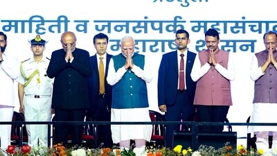 Mumbai, Dec 05 (ANI): Prime Minister Narendra Modi and Maharashtra Governor C P Radhakrishnan with state Chief Minister Devendra Fadnavis and Deputy Chief Ministers Eknath Shinde and Ajit Pawar at their oath-taking ceremony, in Mumbai on Thursday. (ANI Photo) (Nayab Saini x) Mumbai, Dec 05 (ANI): Prime Minister Narendra Modi and Maharashtra Governor C P Radhakrishnan with state Chief Minister Devendra Fadnavis and Deputy Chief Ministers Eknath Shinde and Ajit Pawar at their oath-taking ceremony, in Mumbai on Thursday. (ANI Photo) (Nayab Saini x)