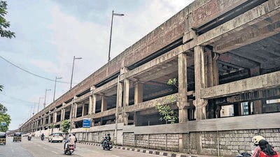 Mumbai, India - June 23, 2024: A view of the Jog Flyover in Andheri (East) in Mumbai, India, on Sunday, June 23, 2024. (Photo by Satish Bate/ Hindustan Times) (Hindustan Times) Mumbai, India - June 23, 2024: A view of the Jog Flyover in Andheri (East) in Mumbai, India, on Sunday, June 23, 2024. (Photo by Satish Bate/ Hindustan Times) (Hindustan Times)