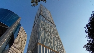 Mumbai real estate market's luxury segment has been on fire since the pandemic, with luxury apartments worth over ₹100 crore selling like hotcakes (Mehul R Thakkar/HT) Mumbai real estate market's luxury segment has been on fire since the pandemic, with luxury apartments worth over ₹100 crore selling like hotcakes (Mehul R Thakkar/HT)
