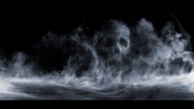 Scary stories (Shutterstock) Scary stories (Shutterstock)