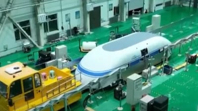 China has laid the first track of the "floating" train (CGTN) China has laid the first track of the "floating" train (CGTN)