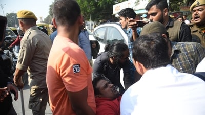 State police lathi charge on students who were protesting outside BPSC office in Patna against the normalization rule. (Santosh Kumar ) State police lathi charge on students who were protesting outside BPSC office in Patna against the normalization rule. (Santosh Kumar )