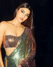 Opt for graphic liners with a double wing for statement eyes (Photo: Instagram) Opt for graphic liners with a double wing for statement eyes (Photo: Instagram)