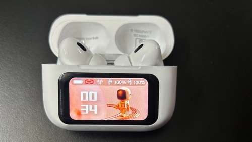 Check out the body and case of the Urban Smart Earbuds. Check out the body and case of the Urban Smart Earbuds.