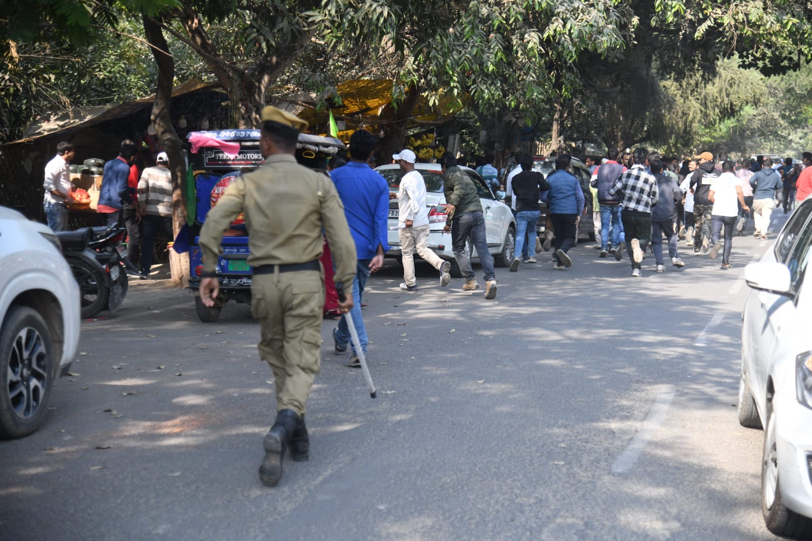 Students were seen protesting outside the BPSC office (Santosh Kumar) Students were seen protesting outside the BPSC office (Santosh Kumar)