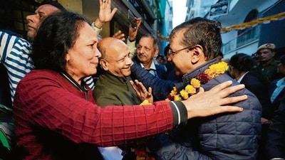 Former CM Arvind Kejriwal speaks to people during his padyatra in Malviya Nagar on Saturday. (HT Photo) Former CM Arvind Kejriwal speaks to people during his padyatra in Malviya Nagar on Saturday. (HT Photo)