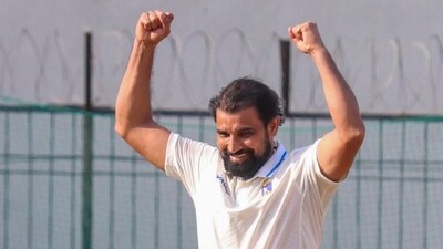 Bengal's Mohammed Shami celebrates a wicket on the fourth day of a Ranji Trophy cricket match. (PTI Photo) (PTI11_16_2024_000315B) (PTI) Bengal's Mohammed Shami celebrates a wicket on the fourth day of a Ranji Trophy cricket match. (PTI Photo) (PTI11_16_2024_000315B) (PTI)