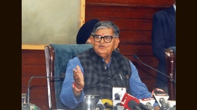 Punjab governor Gulab Chand Kataria, while announcing the Nasha Mukt-Rangla Punjab campaign in Amritsar on Friday, had urged the civil society to actively support the people’s walk against drugs. The governor will join the walk on December 10 and 11, covering 15 km along the Alawalpur-Kartarpur road. (HT File)