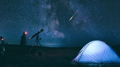 Stargazing spots in Pune (Photo: Adobe Stock)