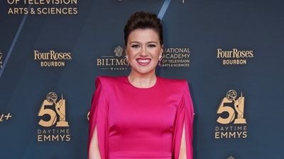 Kelly Clarkson (Jordan Strauss/Invision/AP) Kelly Clarkson (Jordan Strauss/Invision/AP)
