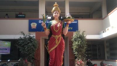 The existing Telangana Thalli statue. (HT photo) The existing Telangana Thalli statue. (HT photo)