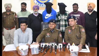 Two of the five persons in police custody on Saturday. (HT Photo) Two of the five persons in police custody on Saturday. (HT Photo)