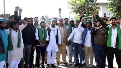 The Noida police have also registered two cases against farmers and their leaders at the Beta 2 and Sector 63 police stations for disturbing law and order and creating chaos. (Sakib Ali/HT Photo)