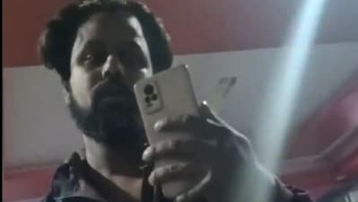 In the video, the Bengaluru auto driver is seen demanding ₹580 when the final bill comes up to ₹380. In the video, the Bengaluru auto driver is seen demanding ₹580 when the final bill comes up to ₹380.